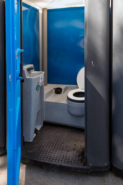 Best Emergency porta potty rental  in East Porterville, CA